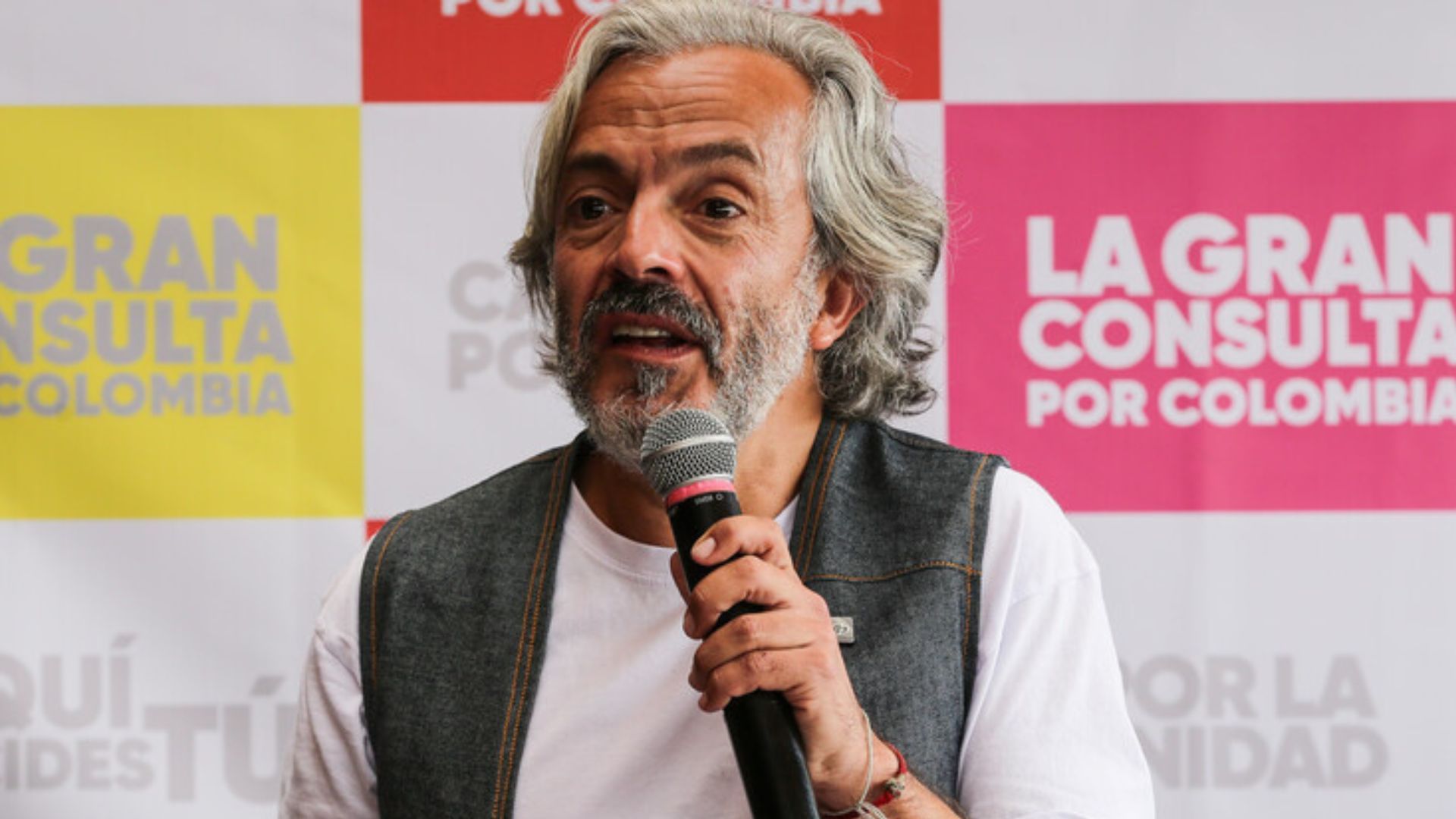 El excandidato aseguró que mantendría el proceso de paz que firmó Santos.