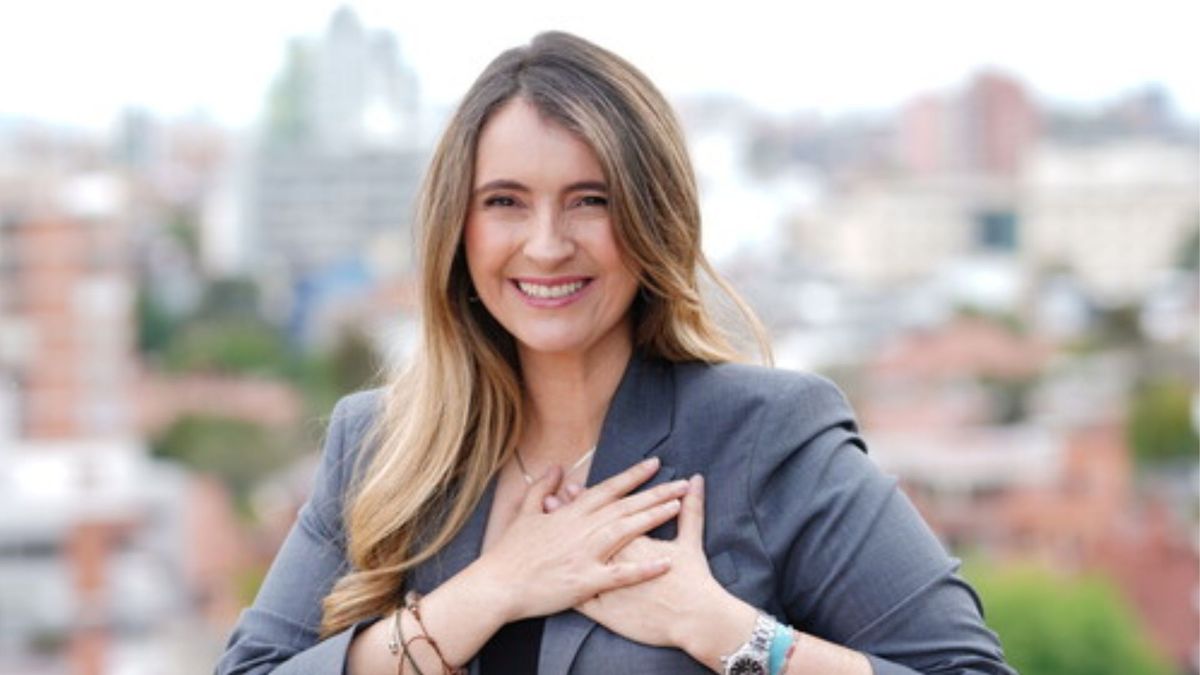 Valencia explicó que su campaña analiza varios nombres para su fórmula vicepresidencial y confirmó que mantiene conversaciones con el exdirector del DANE, Juan Daniel Oviedo.