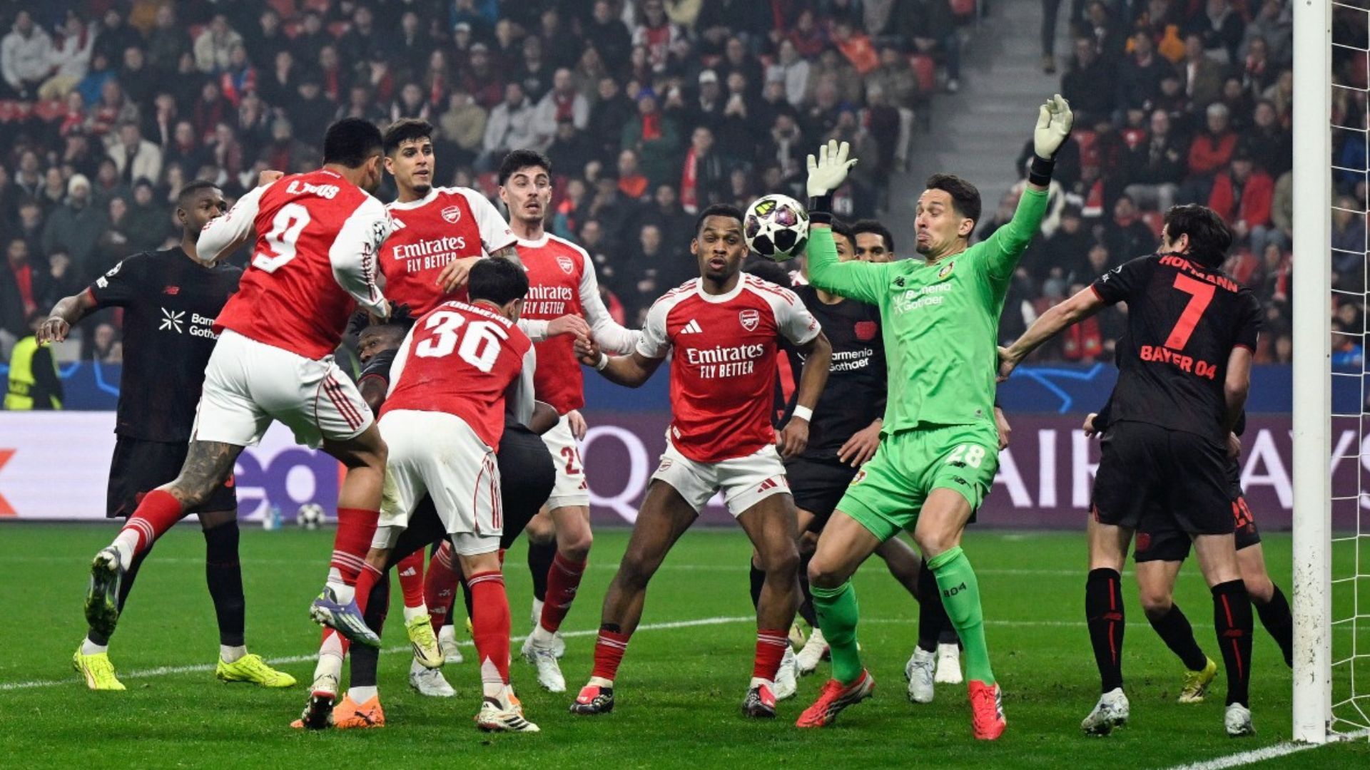 El Arsenal rescató el empate en la última jugada del partido.