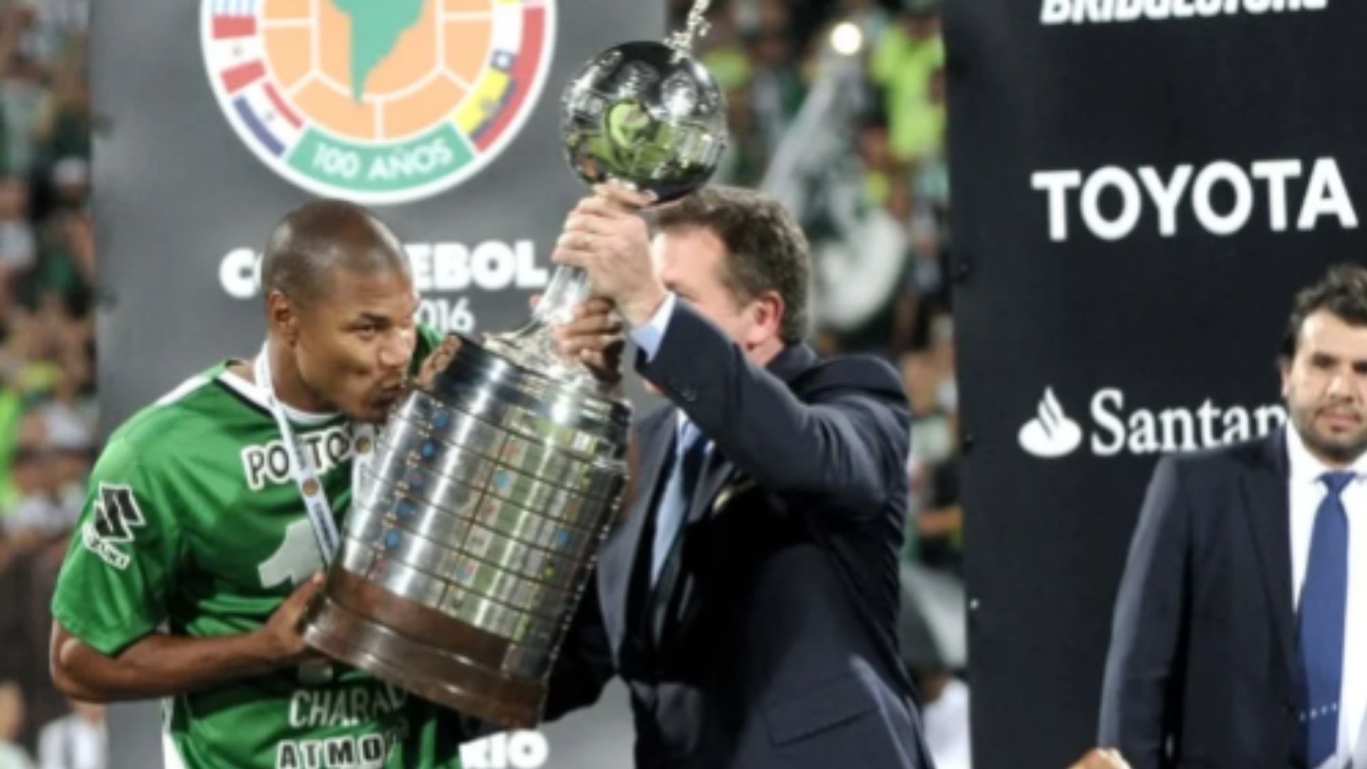 El campeón de Libertadores afirmó que el técnico de Nacional debe aguantar las críticas.