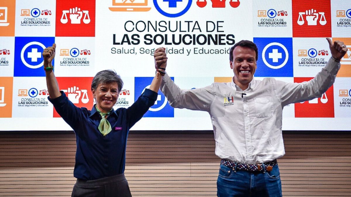 Candidata Claudia López se inscribió ante la Registraduría con su fórmula Leonardo Huerta