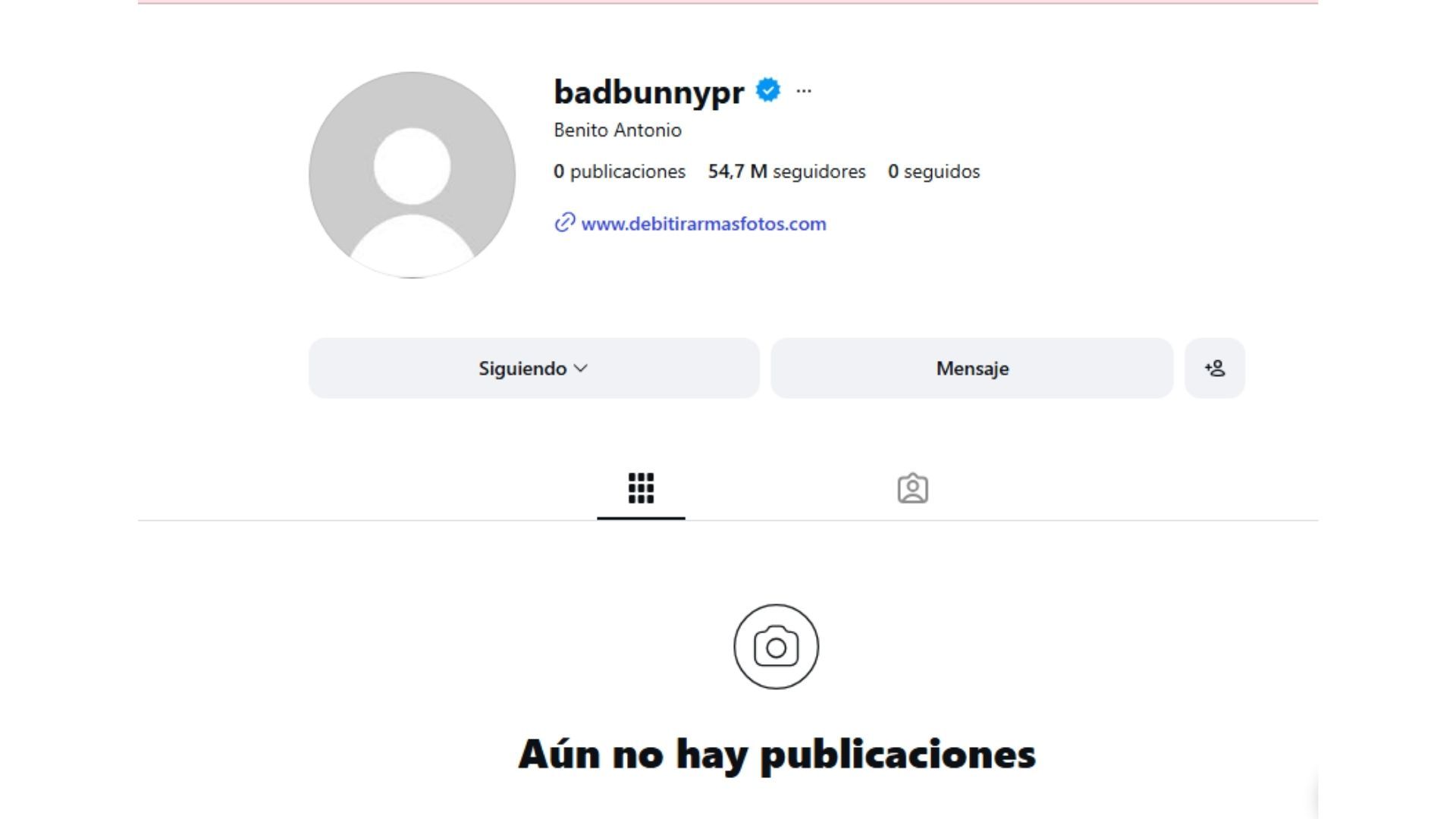La cuenta oficial de Bad Bunny en Instagram utiliza el usuario @badbunnypr y mantiene el sello de verificación azul.