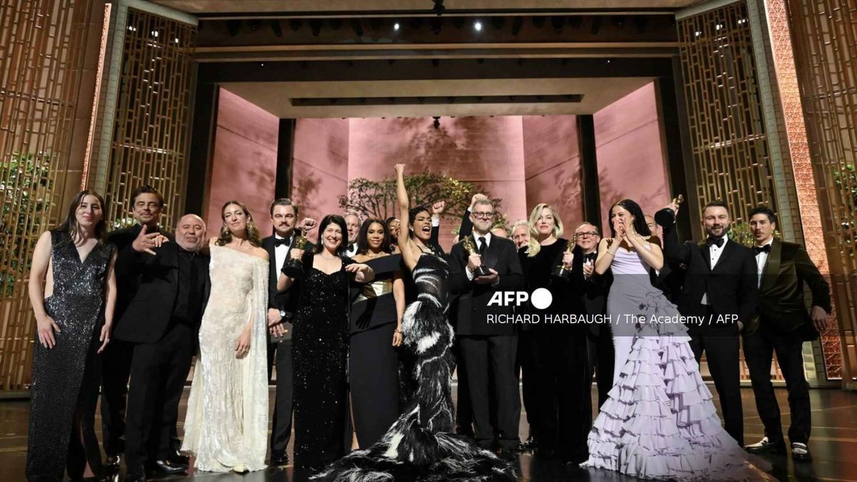 Leonardo DiCaprio protagoniza ‘One Battler After Another’, la película de Paul Thomas Anderson que lideró el palmarés de los Óscar 2026.