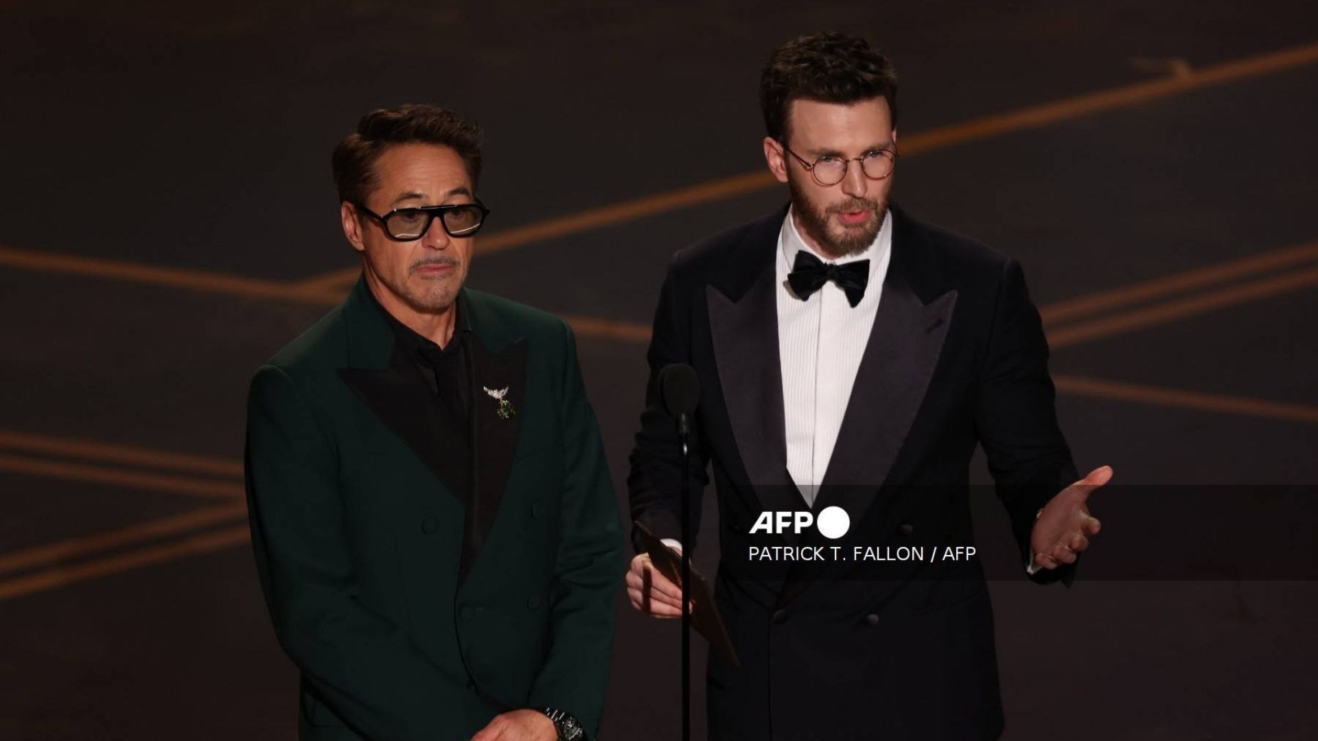 Chris Evans y Robert Downey Jr. compartieron escenario en un segmento relacionado con próximos estrenos.