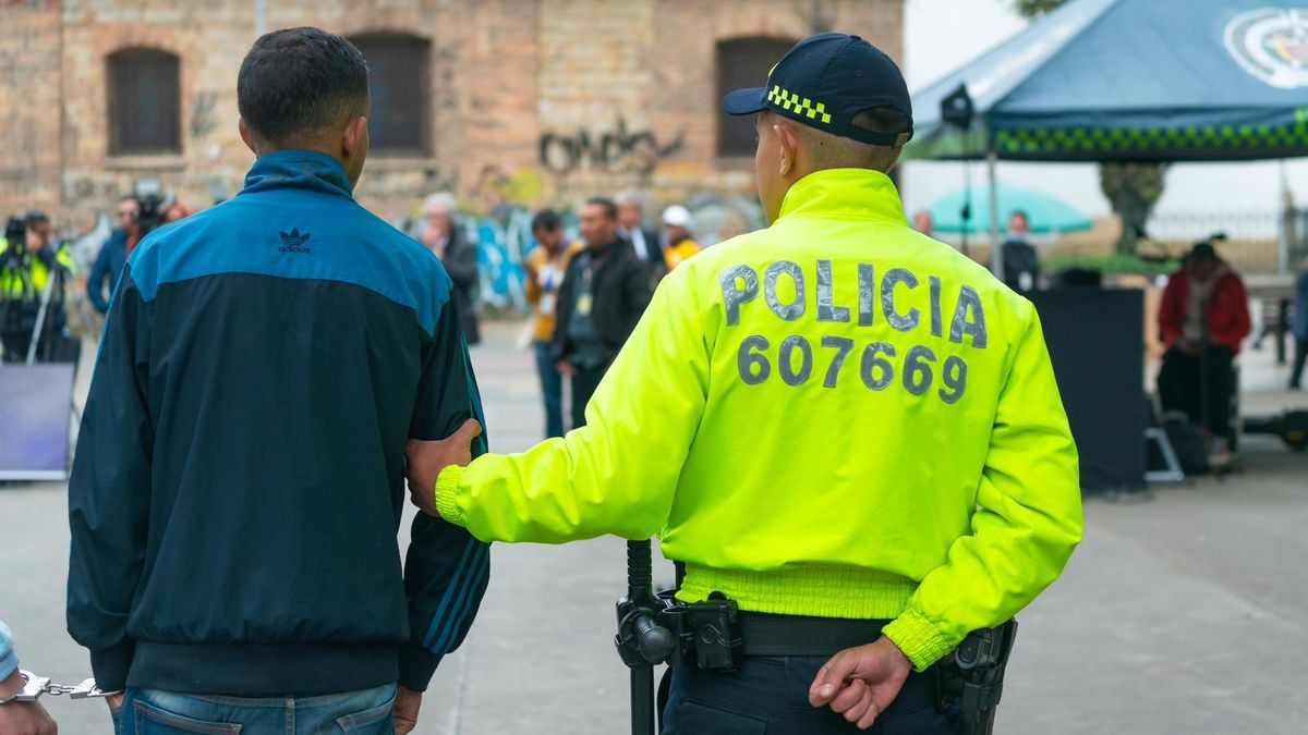 Cayó la banda 'los cats' que traficaba droga usando bebés en el centro de Bogotá.