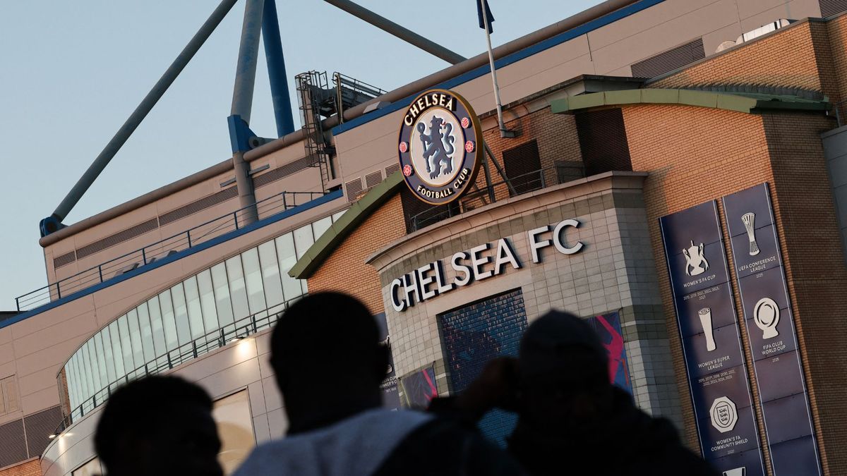 chelsea premier league sancion jugadores plantilla principal
