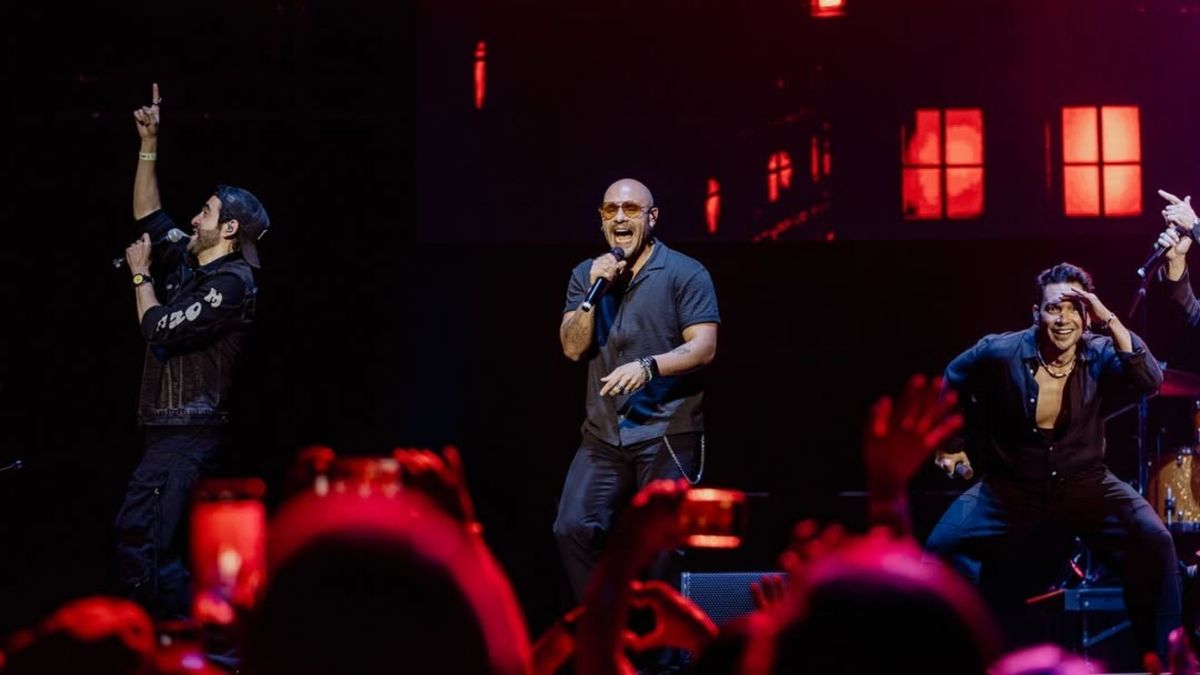 Karol Márquez y Juan Manuel Mendoza detallan el show ‘V de Vinilo’, con música bailable y funciones el 18 y 19 de marzo.