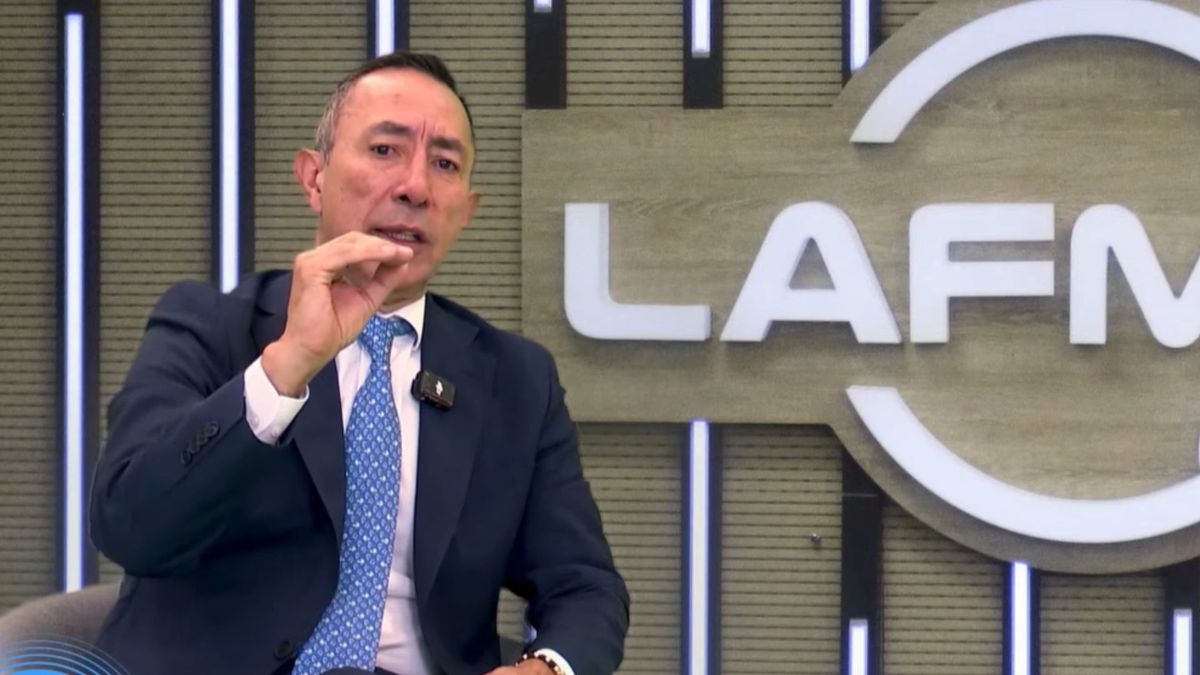 ¿Debe renunciar Ricardo Roa? Choque entre Robledo y Ocampo