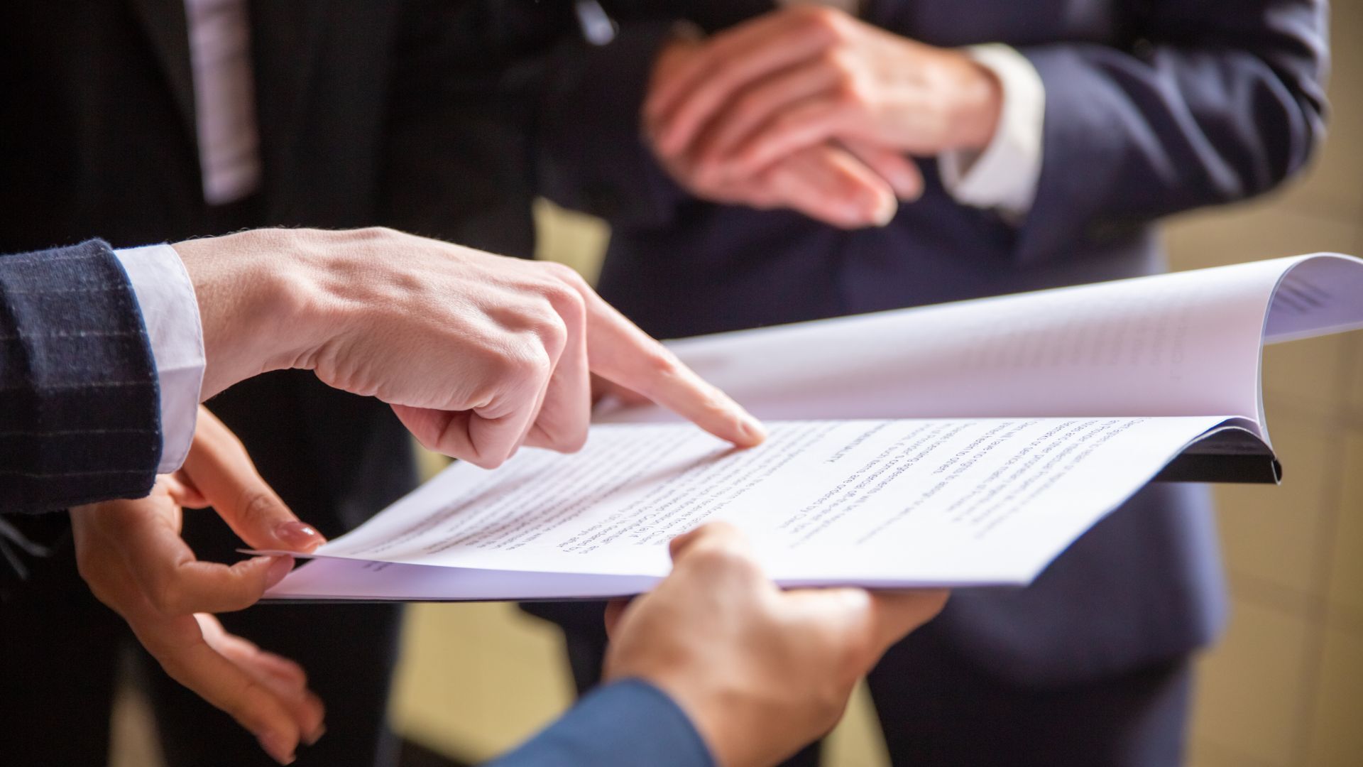 En Colombia, la ley no establece la negligencia directa en sus artículos, pero un juez sí puede decirlo cuando hay material probatorio.