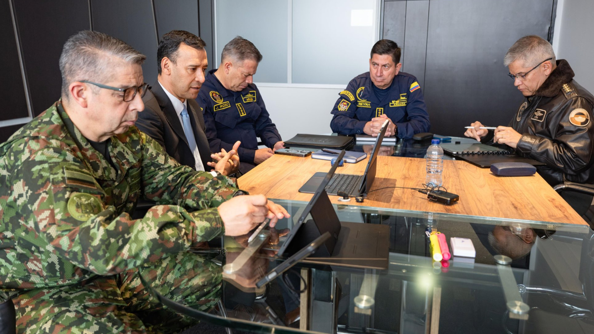 Reunión virtual entre los ministros de Defensa de Colombia y Ecuador.