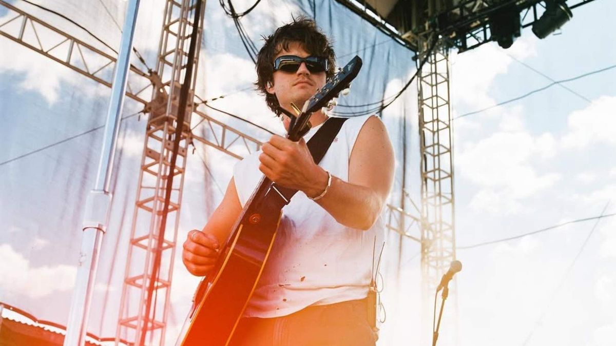 Joe Keery se presentará como Djo el 20 de marzo junto a artistas internacionales en el Parque Simón Bolívar.