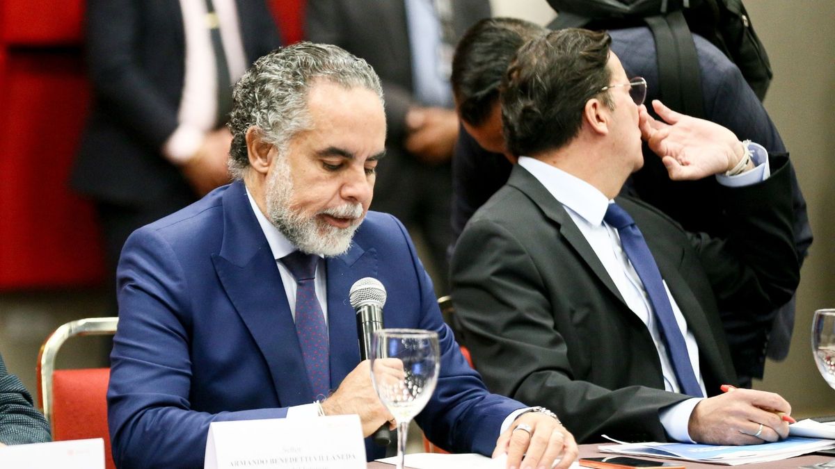 El ministro del Interior, Armando Benedetti, ha sostenido varias reuniones con el registrador nacional, Hernán Penagos, y otras autoridades, para fortalecer las garantías de las elecciones de 2026.