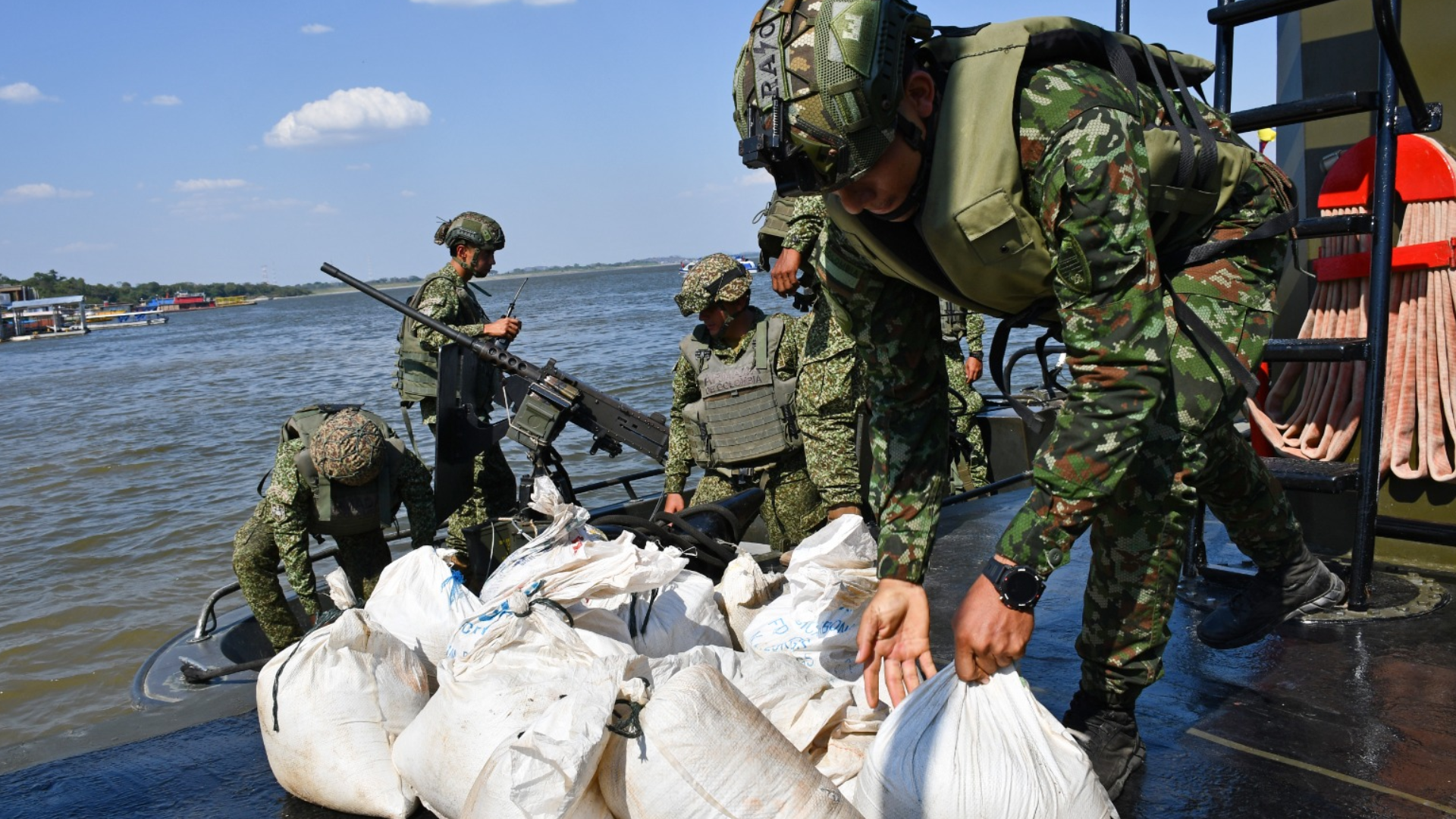 Incautación de coltán por parte de la Armada Nacional.