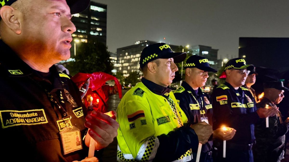 Velatón nacional en Bogotá honra a 69 uniformados fallecidos en accidente en Putumayo