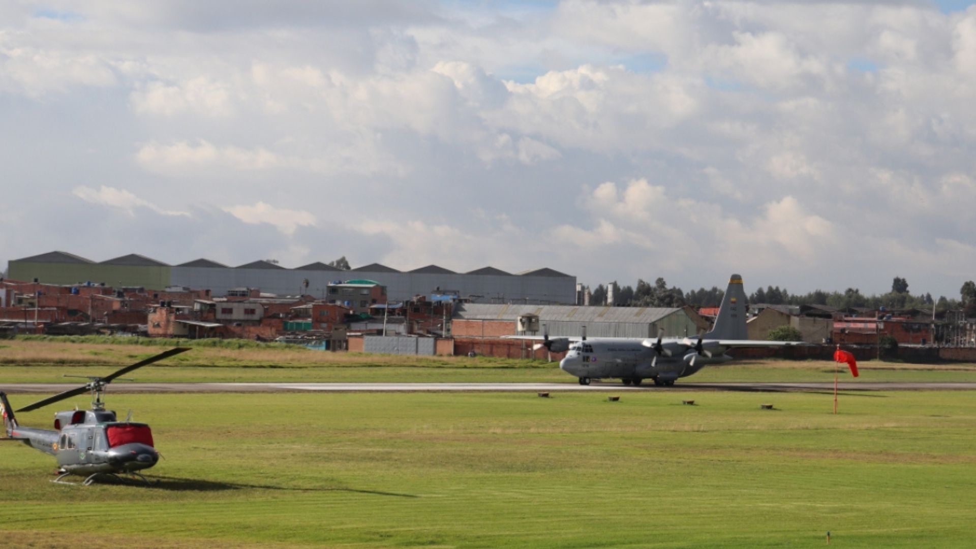 Las autoridades publicaron la forma en la que se realiza el proceso de mantenimiento de un Hércules.