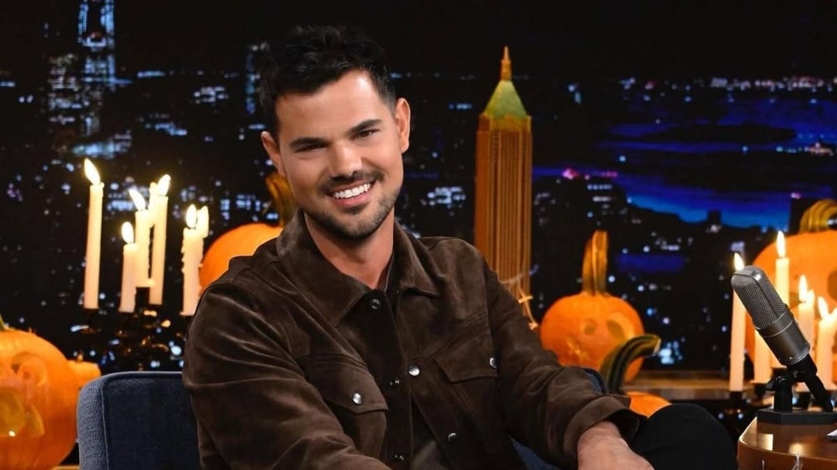 La pareja compartió ecografías del bebé en una publicación hecha el 26 de marzo de 2026 desde un entorno campestre.