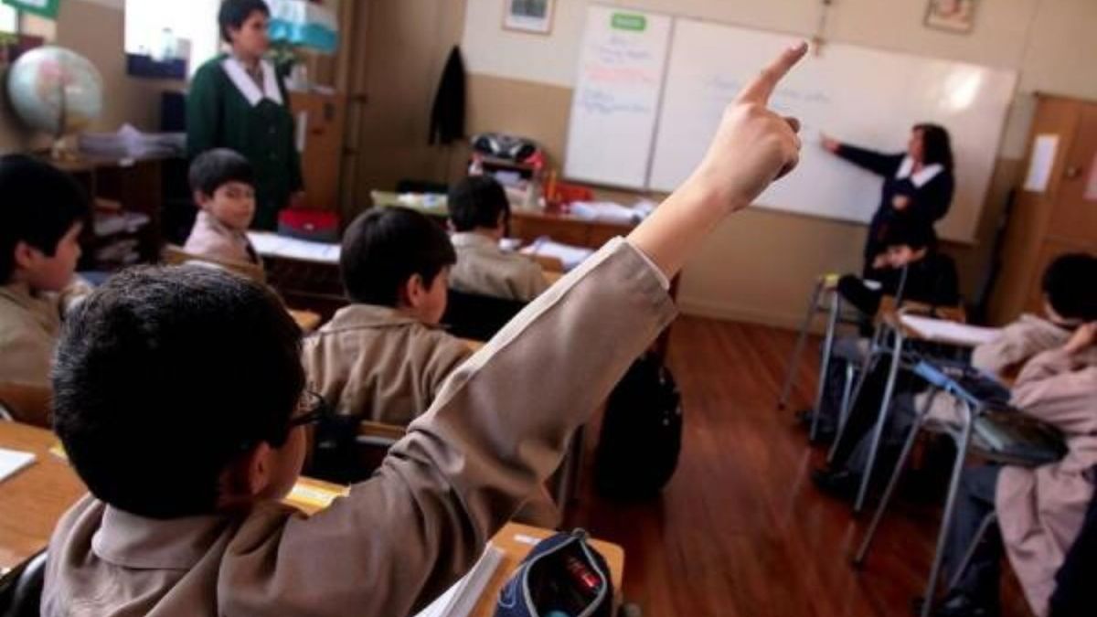 En Cartagena, un estudiante identificado como Luis Ángel Martínez reportó problemas en la institución educativa Clemente Manuel Zavala.