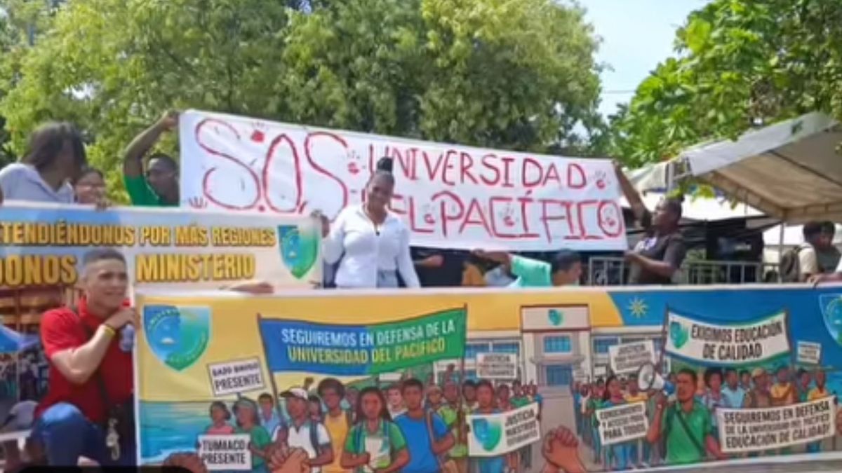 Aseguran que hay irregularidades administrativas y académicas.