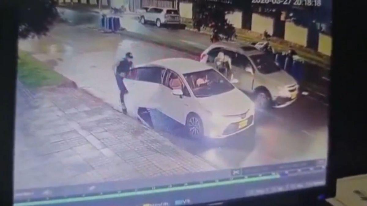 Tres hombres armados interceptaron a dos mujeres en La Calleja y se llevaron el vehículo tras obligarlas a bajar del carro.