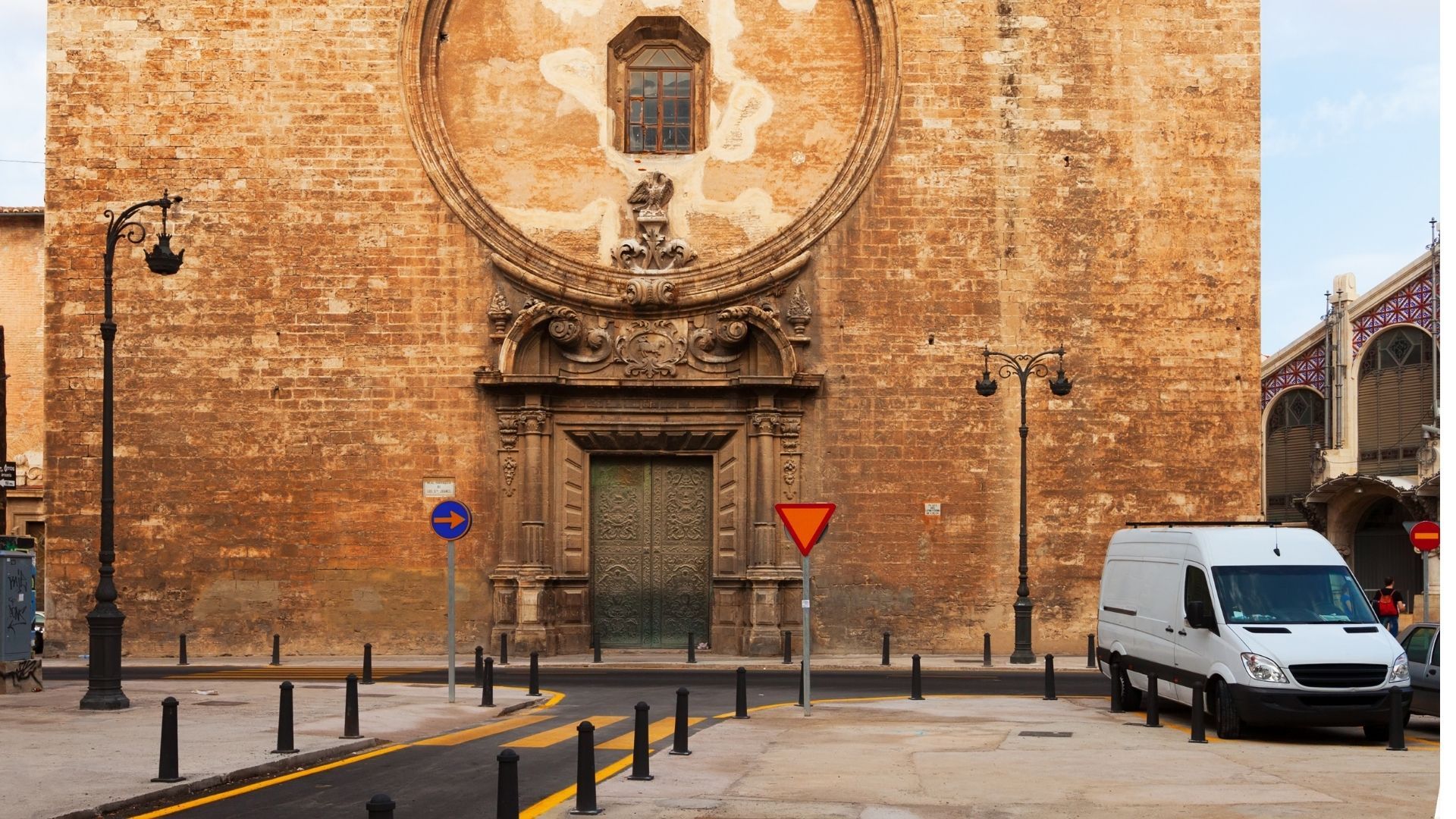 En la semana santa son comunes los recorridos por iglesias en el centro de la capital.