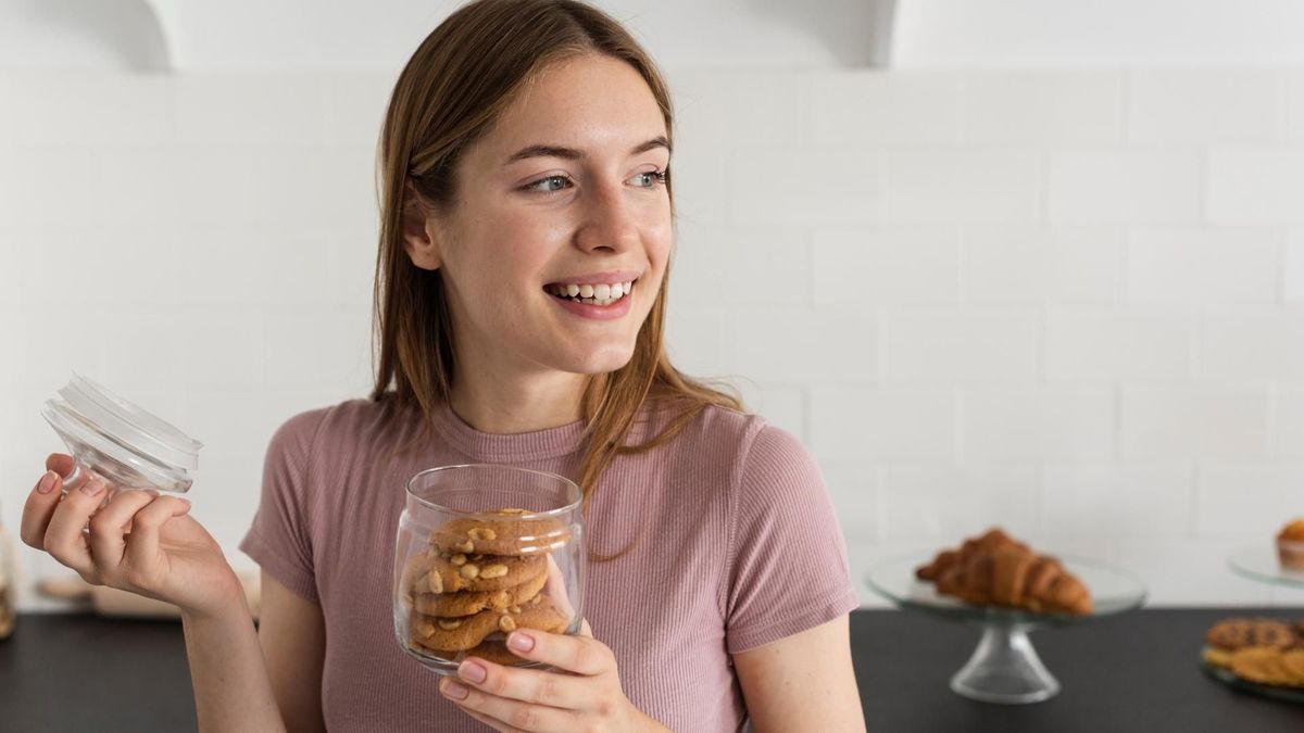 Preparar snacks en porciones controladas permite mejorar la saciedad y mantener el consumo de nutrientes durante la jornada.
