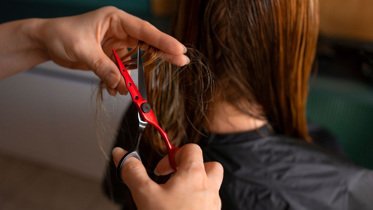 Cada fase lunar se usa como referencia para elegir el momento del corte según el resultado que se desea obtener en el cabello.