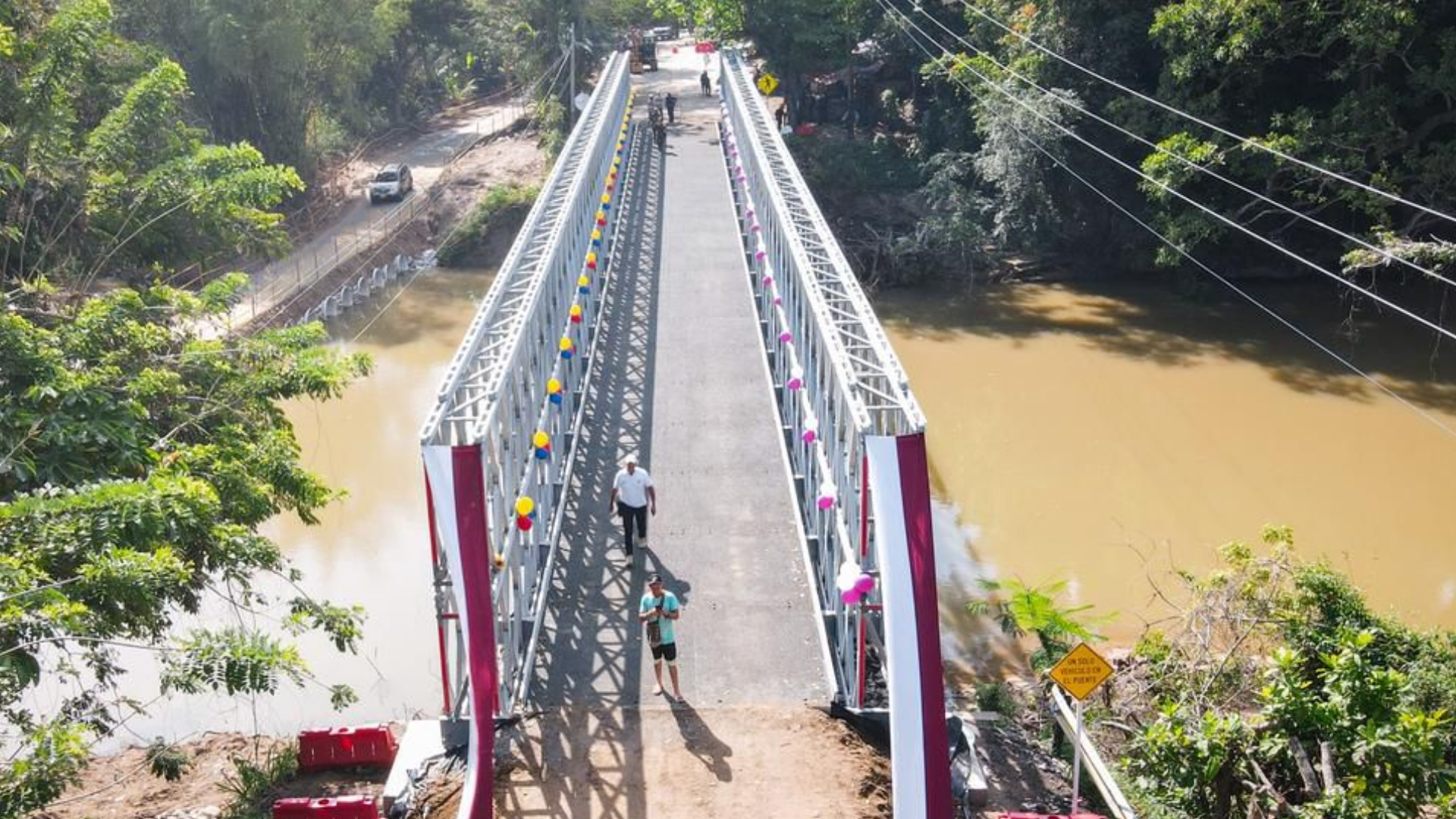 Puente militar entre Magdalena y La Guajira. 