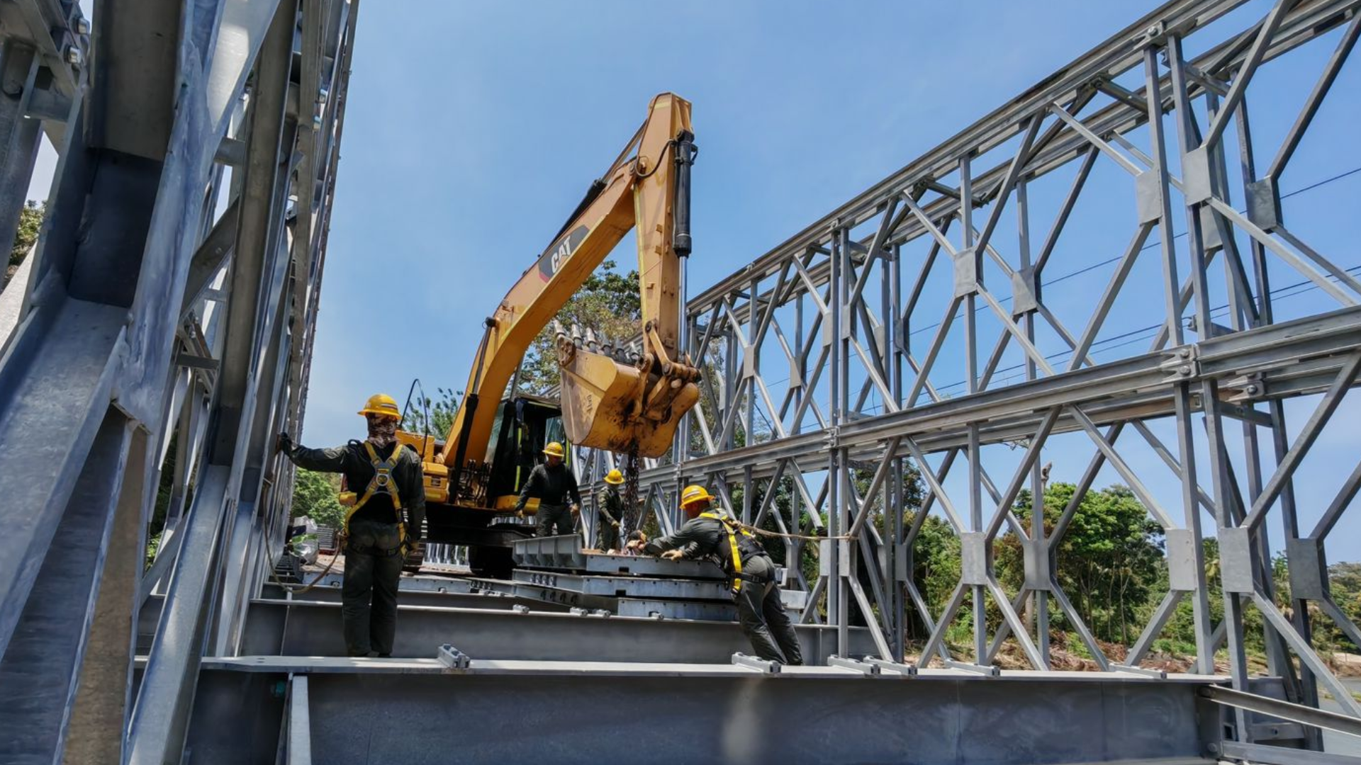 Puente Militar entre Magdalena y La Guajira - Ingenieros Militares. 