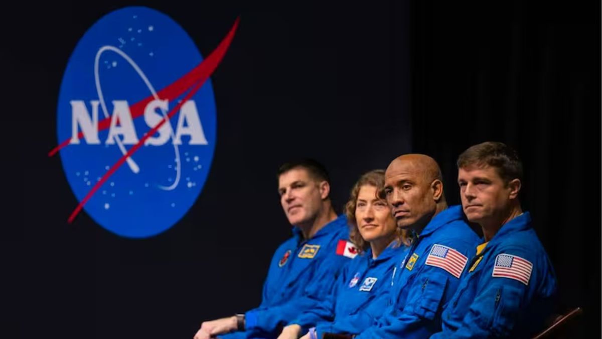 Los pilotos tuvieron un percance apenas una hora después de que comenzara el vuelo.