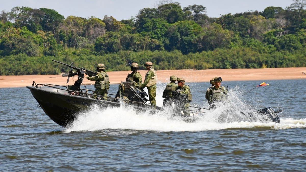 Marinos de la Armada Nacional.