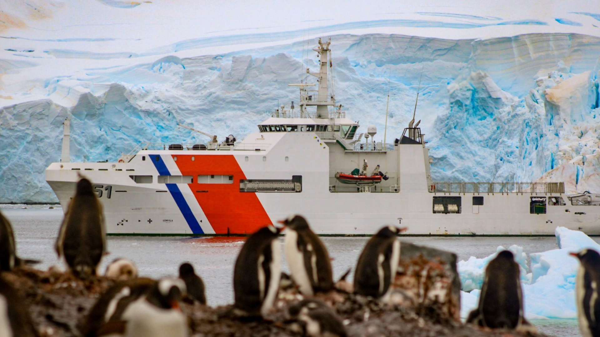 Buque ARC Simón Bolívar de la Armada Nacional. 