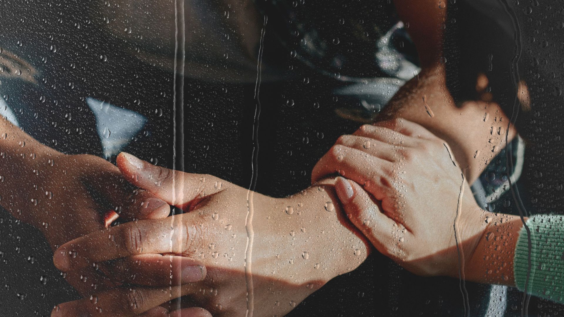 La escritora indicó que es importante seguir andando mientras se sana.