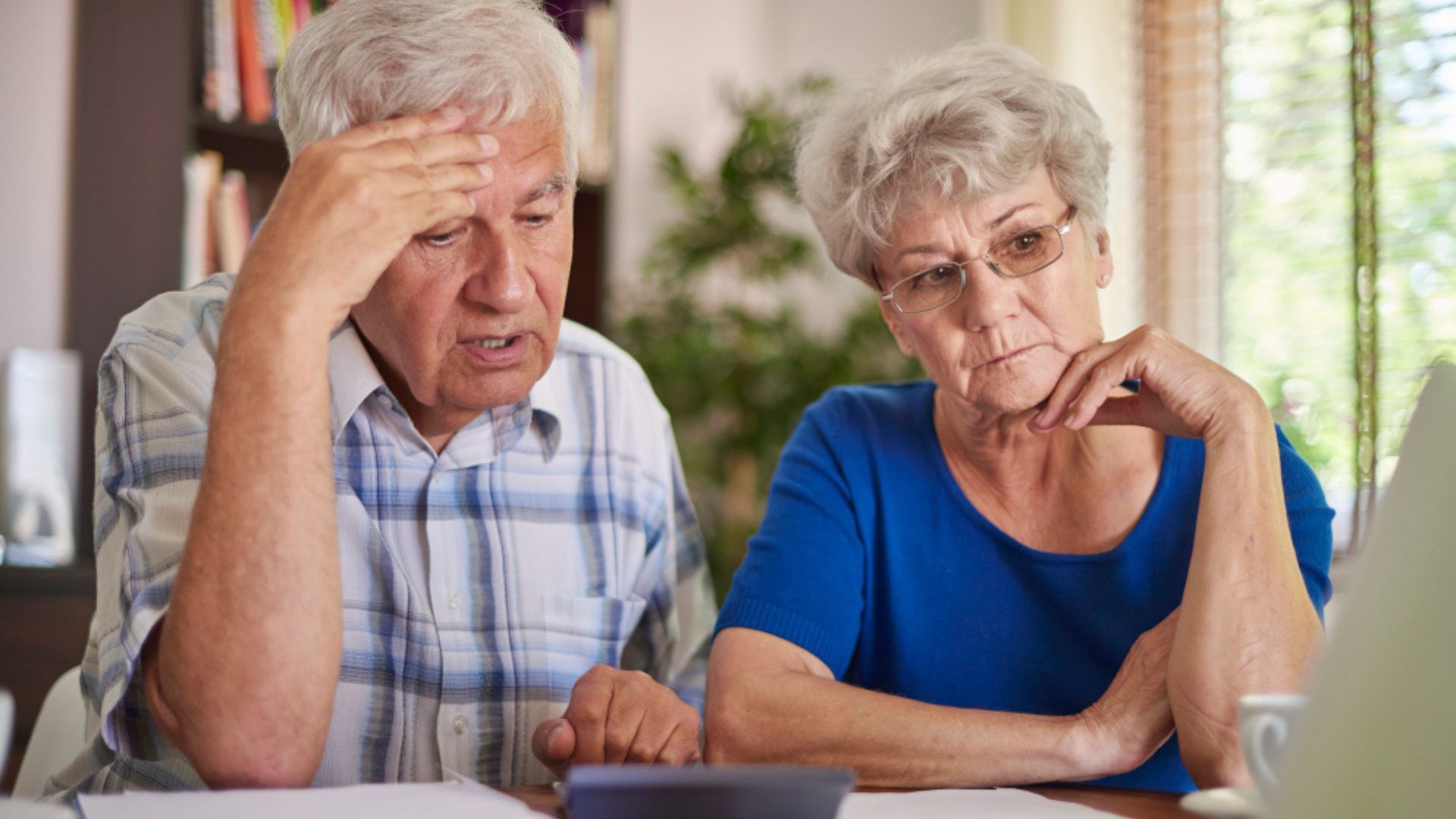 Un paso indispensable, es revisar en qué régimen está afiliado, si es público o privado y si es necesario el traslado. 