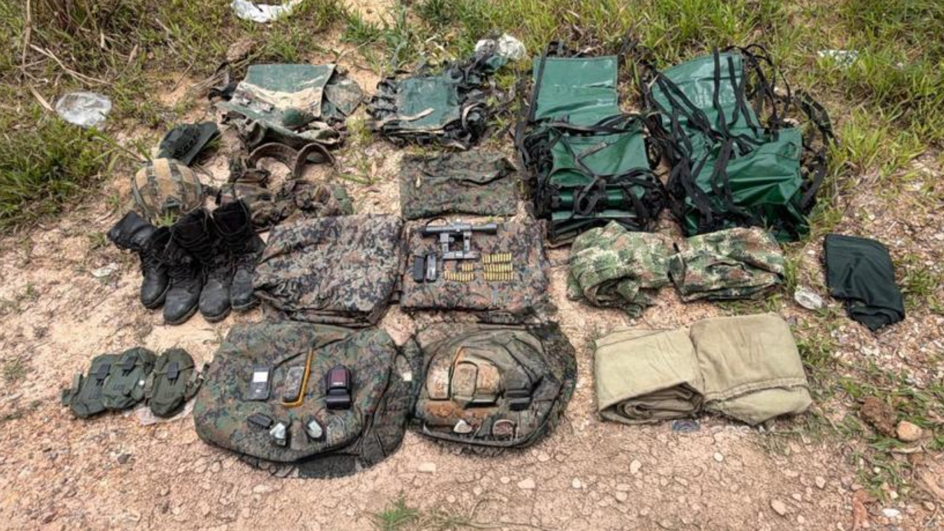 Material de intendencia ilegal de las disidencias de las Farc. 