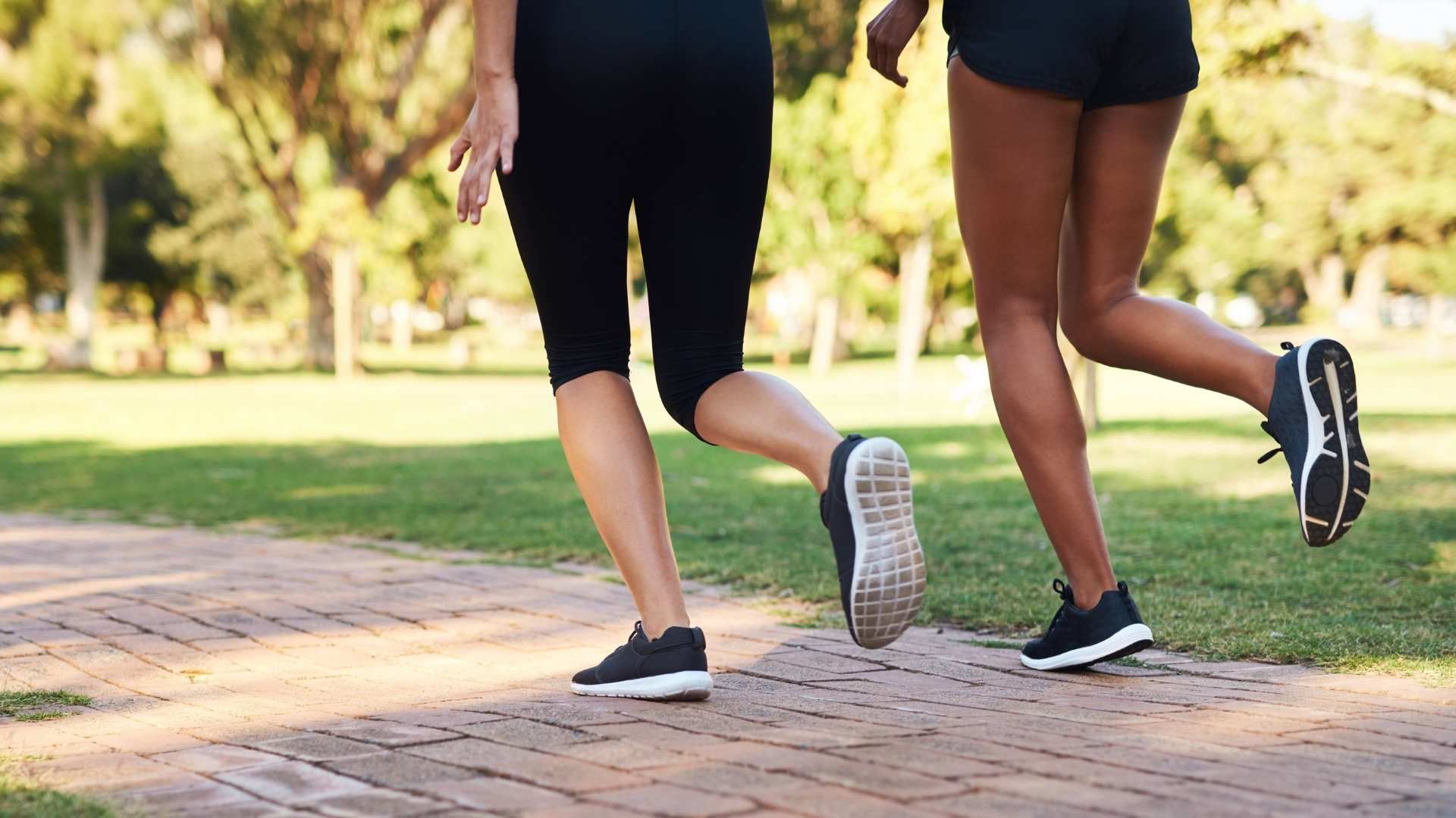 No solo importa cuánto camina, sino a qué ritmo lo hace para impactar su salud.