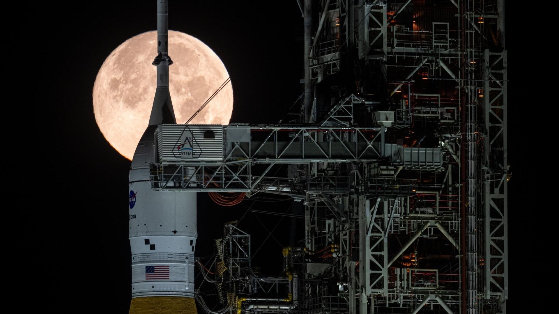 La Nasa acompañó a los astronautas en su viaje hacia el espacio profundo.