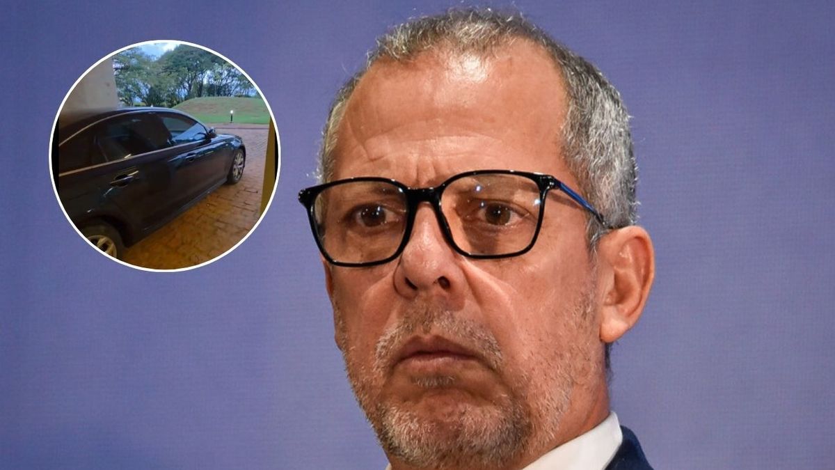 Alfredo Saade mostró el estado del carro de la embajada de Colombia en Brasil.