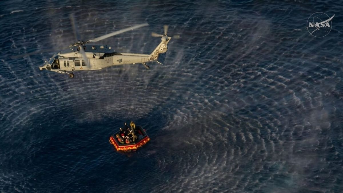 Los astronautas se encuentran estables de salud, luego de su viaje a la Luna.
