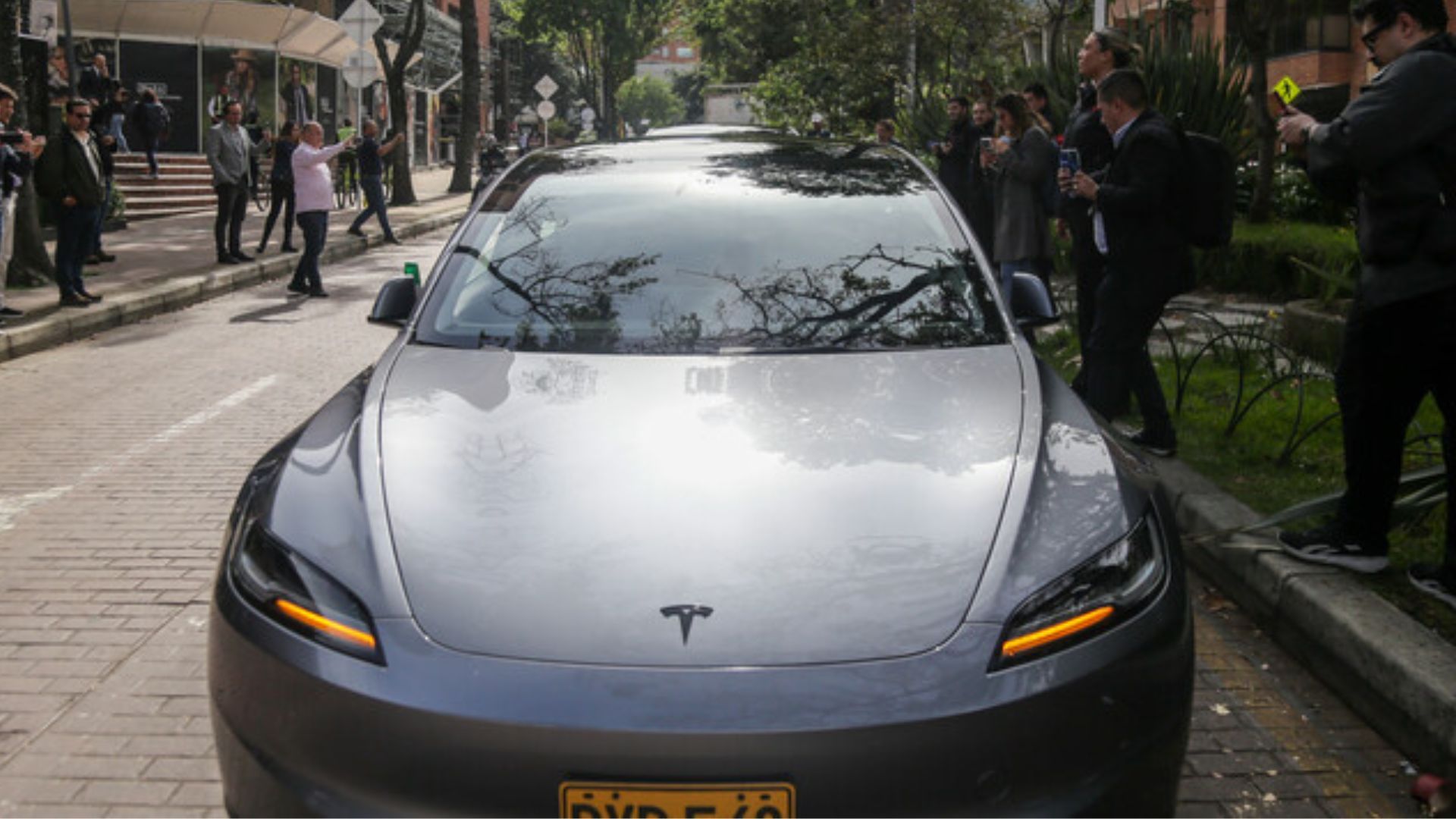 Tesla domina el mercado en Colombia.