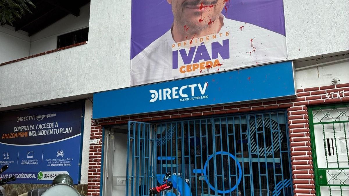 Imagen de Iván Cepeda Vandalizada en Antioquia