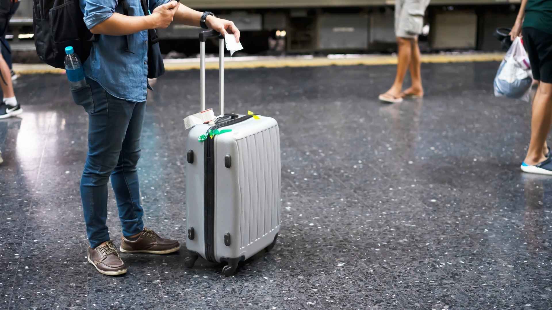 La Aeronáutica Civil de Colombia fijó límites para llevar power banks en avión.