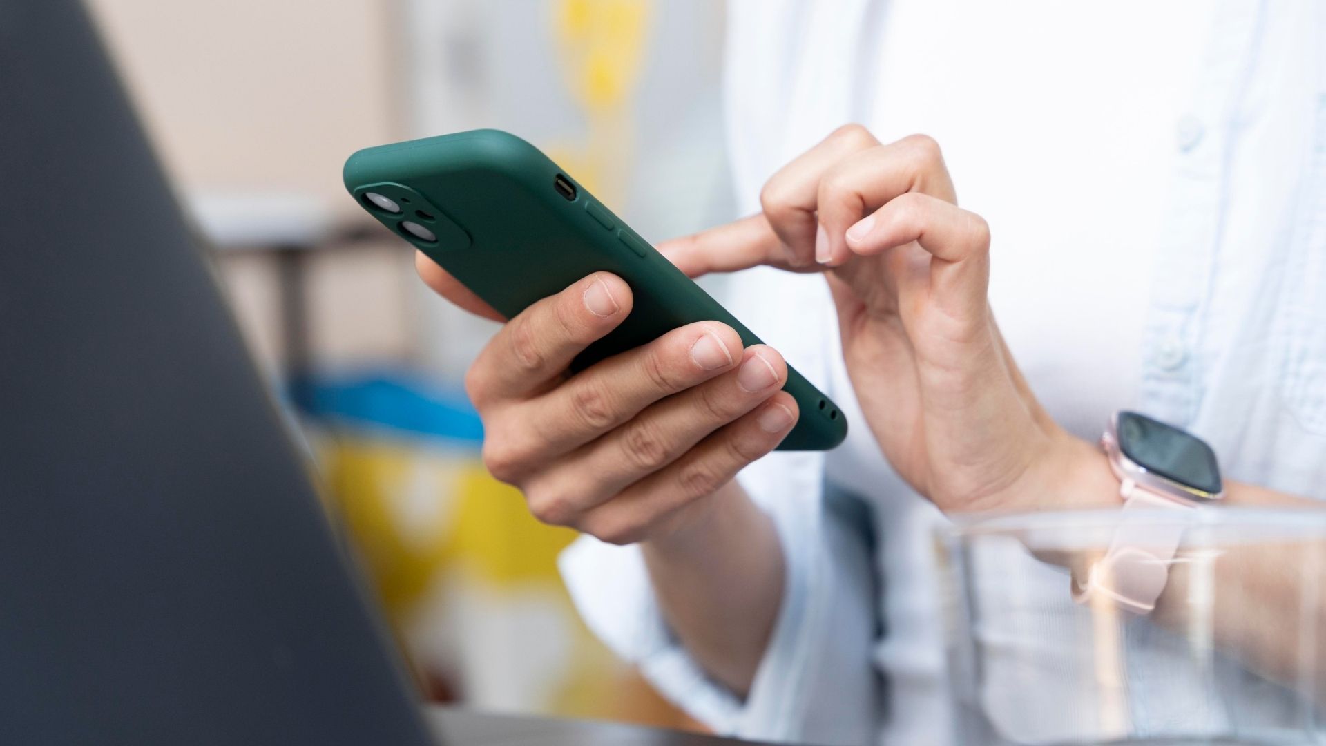 La falta de verificación en dos pasos en WhatsApp facilita el acceso de terceros a la cuenta.