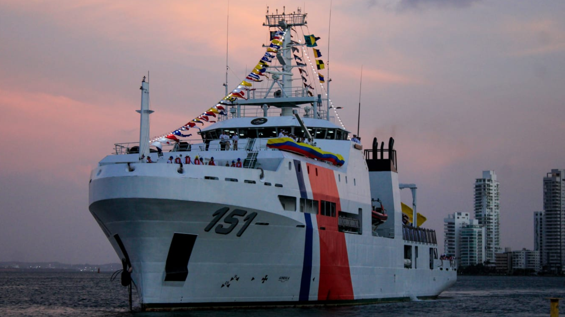 Buque ARC Simón Bolívar. 