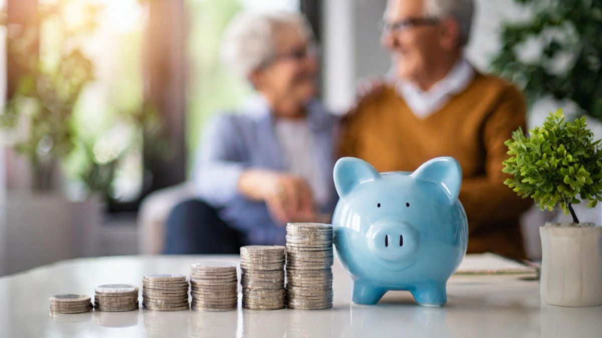 Además, para que la pensión sea reconocida, el fallecido debe haber cumplido con las semanas de cotización exigidas por la ley.