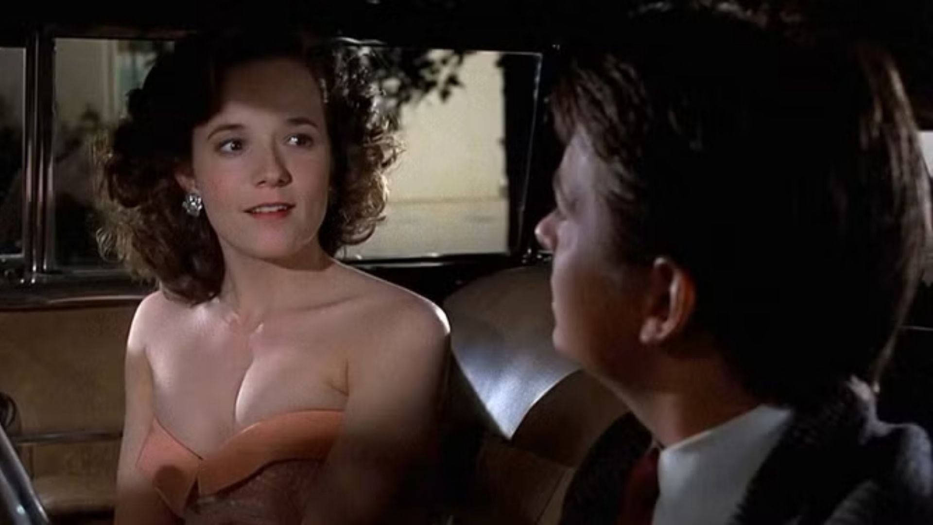 Actores de la misma generación interpretaron a padres e hijo mediante técnicas de maquillaje y caracterización.