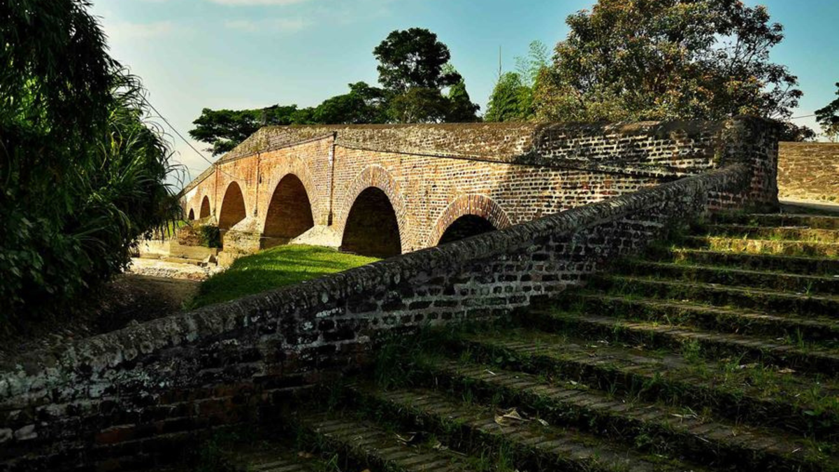Puente de Los Esclavos en Miranda Cauca