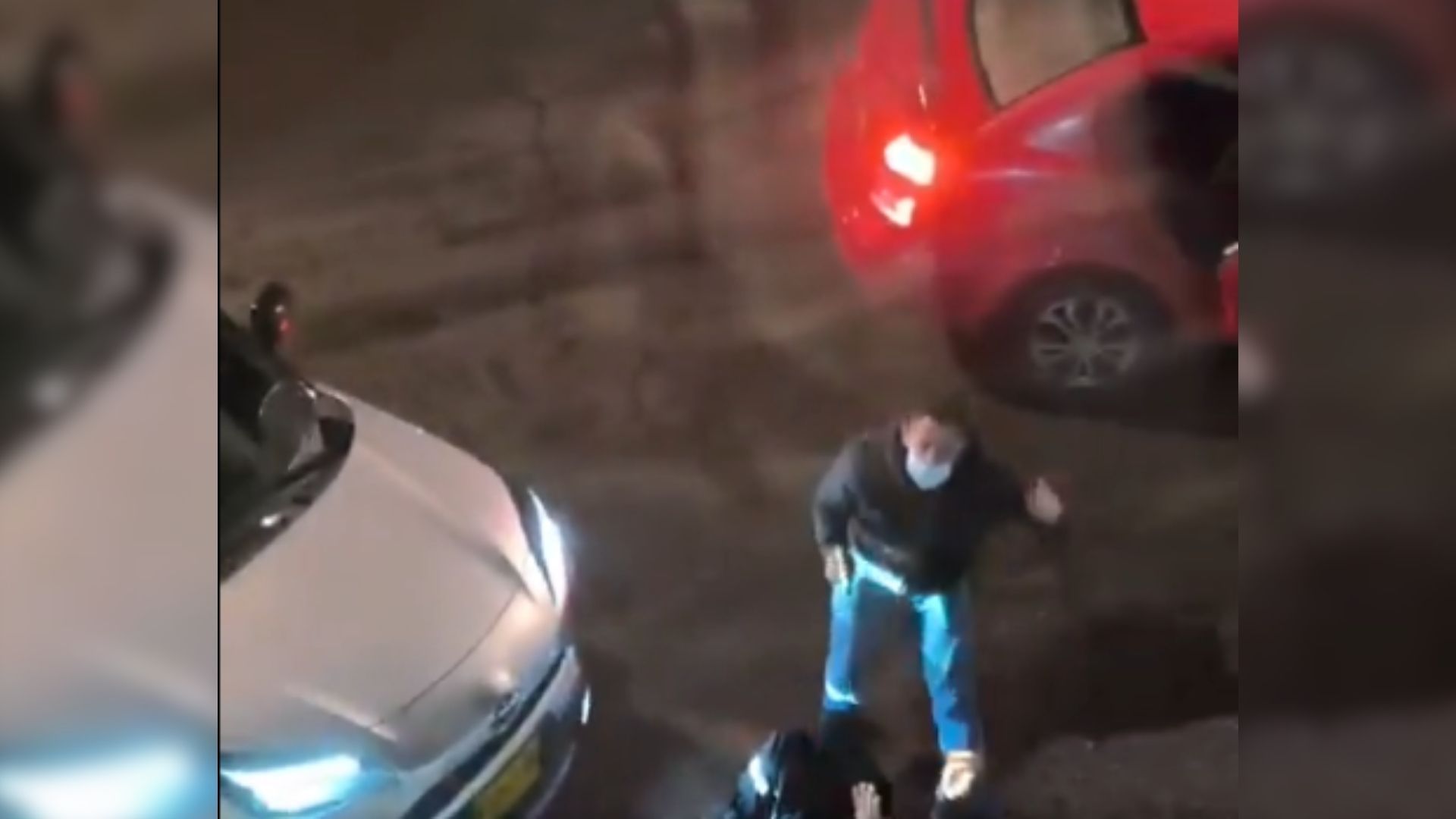 Cuatro individuos robaron a dos mayores de edad, mientras portaban armas de fuego.