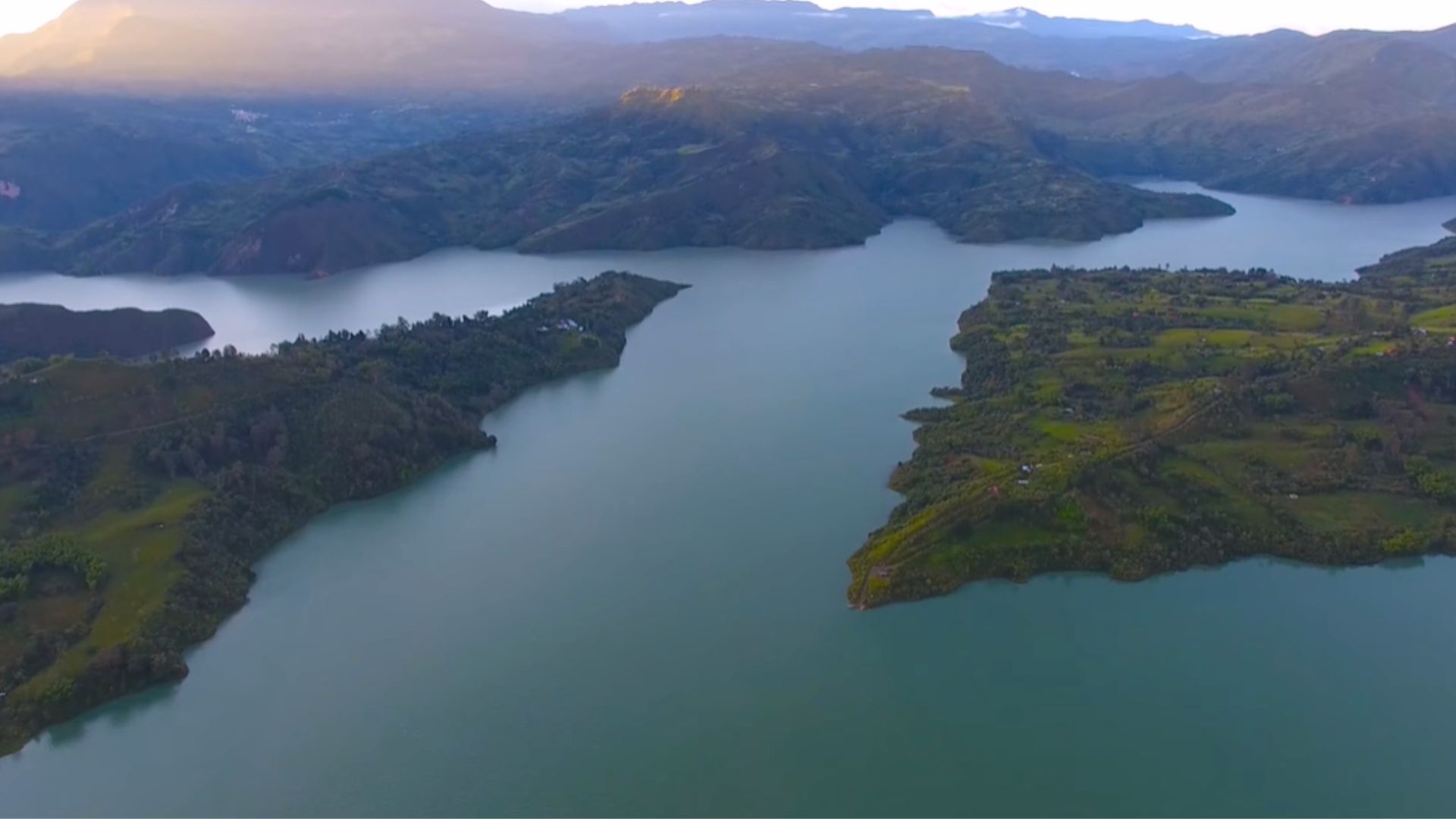 Otros municipios como Sopó, Sesquilé y Guasca también han sido promovidos por las autoridades como opciones para el turismo de fin de semana. 