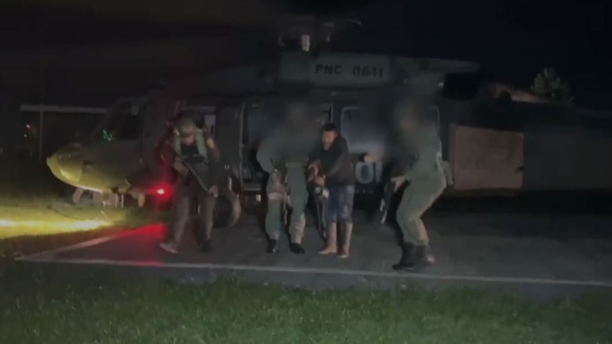 Un helicóptero de la Policía Nacional fue atacado a bala desde tierra en momentos que trasladaba a un peligro delincuente