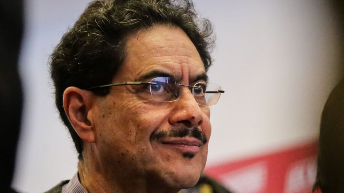 El candidato afirmó que su modelo económico mezclará entidades privadas y estatales.